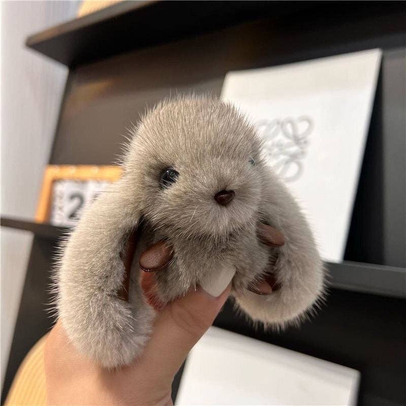 Adorable porte-clés en forme de lapin avec de longues oreilles