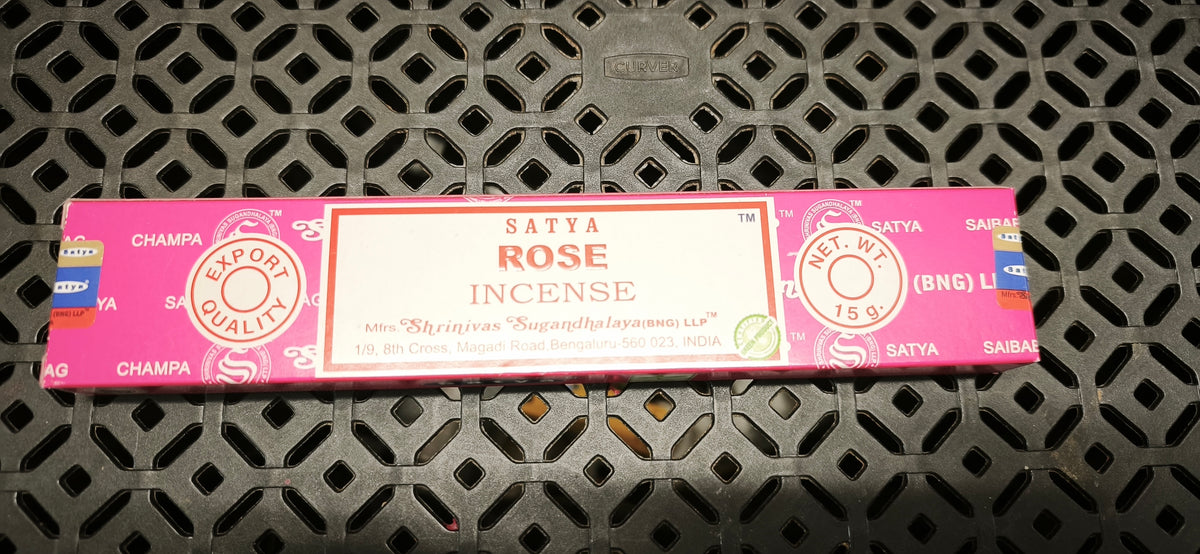 Une boîte d'encens Satya de 15g au choix.