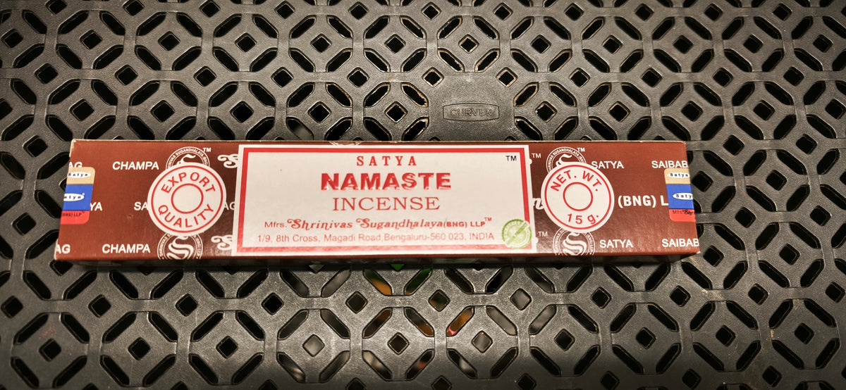 Une boîte d'encens Satya de 15g au choix.