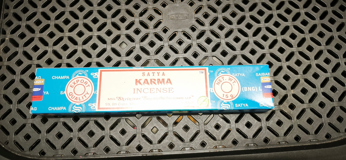 Une boîte d'encens Satya de 15g au choix.