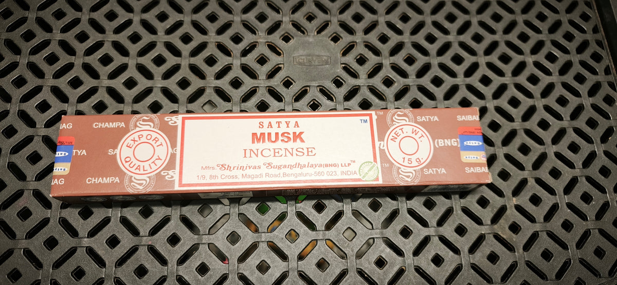 Une boîte d'encens Satya de 15g au choix.